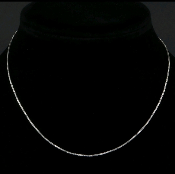 Jewelry - Sterling Silver - ITALY 1mm Box Chain 16" Necklace - 2g